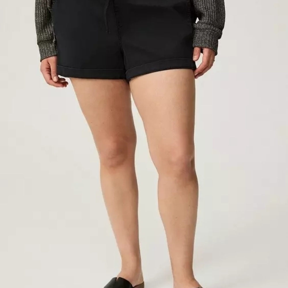 Torrid 3.5" Pull-On Weekend Mid-Rise Short- Size 3x - Picture 2 of 11